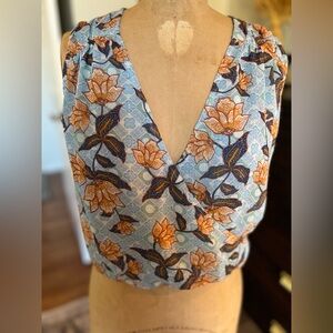 Rachel Zoe pullover floral sleeveless v-neck blouse with glitter accent